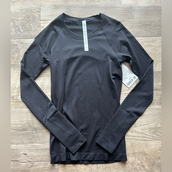 lululemon athletica Tops - NWT Lululemon Swiftly Tech Long Sleeve 2.0 Black Size 4